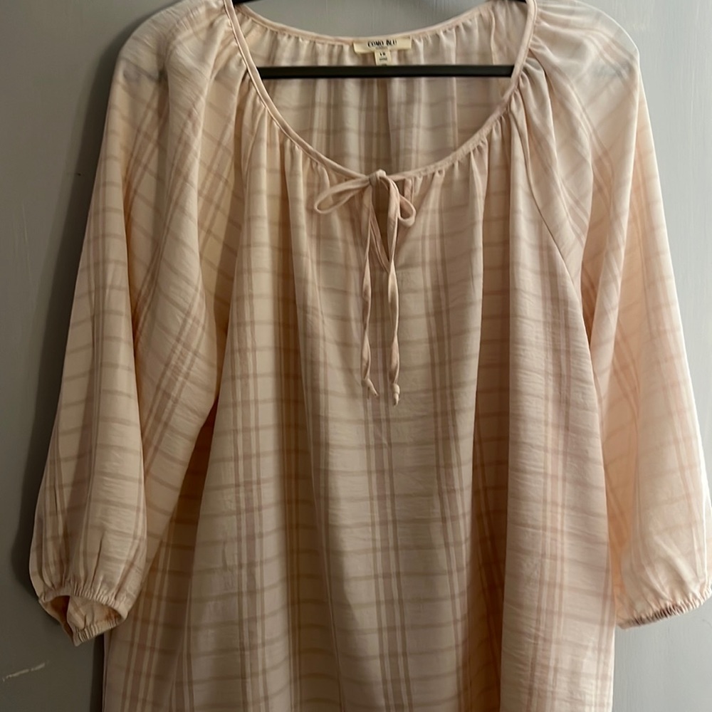 Women’s blouse